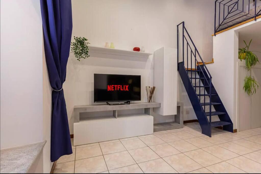 Luxury Loft On The Duomo Wifi & Netflix Apartment Milano Exterior foto